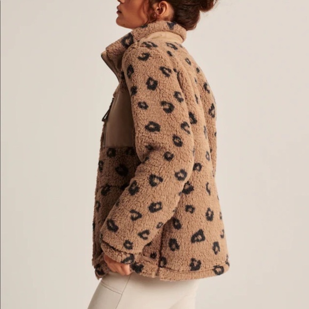 Abercrombie & Fitch Taupe Leopard Teddy Jacket - Picture 5 of 16